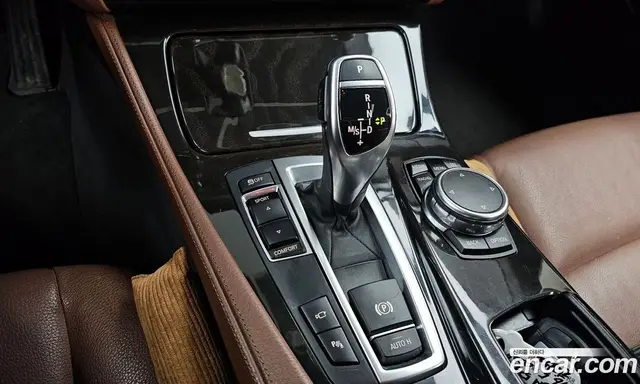BMW 5 серия 2016 2.0 автомат (гидро), миниатюра 9