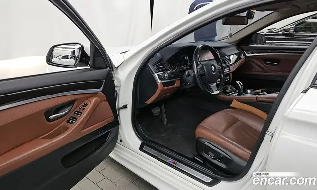 BMW 5 серия 2016 2.0 автомат (гидро), миниатюра 10