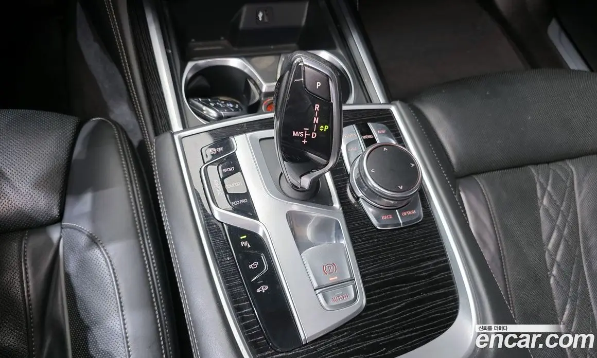 BMW 7 серия 2017 3.0 автомат (гидро), фото 9