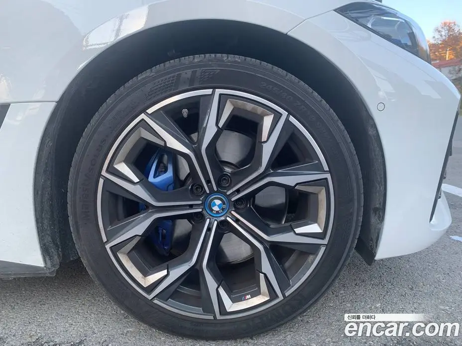 BMW i4 2024 автомат (гидро), фото 7