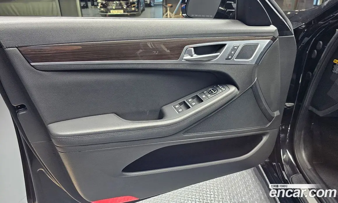 Genesis G80 2016 3.3 автомат (гидро), фото 14 Genesis G80 2016 3.3 автомат (гидро), фото 14