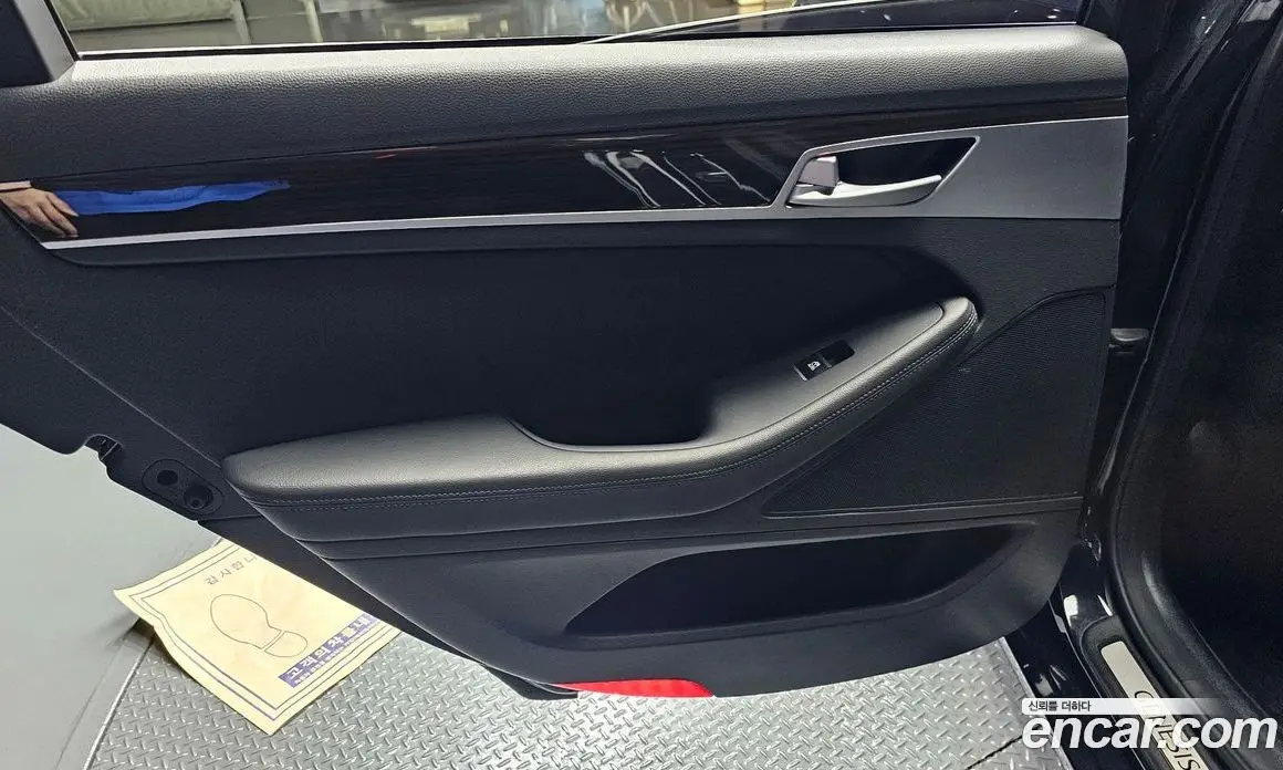 Genesis G80 2016 3.3 автомат (гидро), фото 15 Genesis G80 2016 3.3 автомат (гидро), фото 15