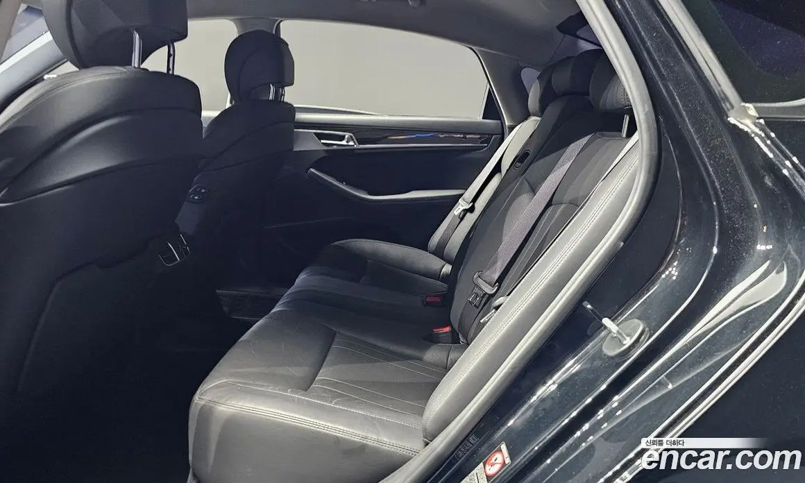 Genesis G80 2016 3.3 автомат (гидро), фото 16 Genesis G80 2016 3.3 автомат (гидро), фото 16