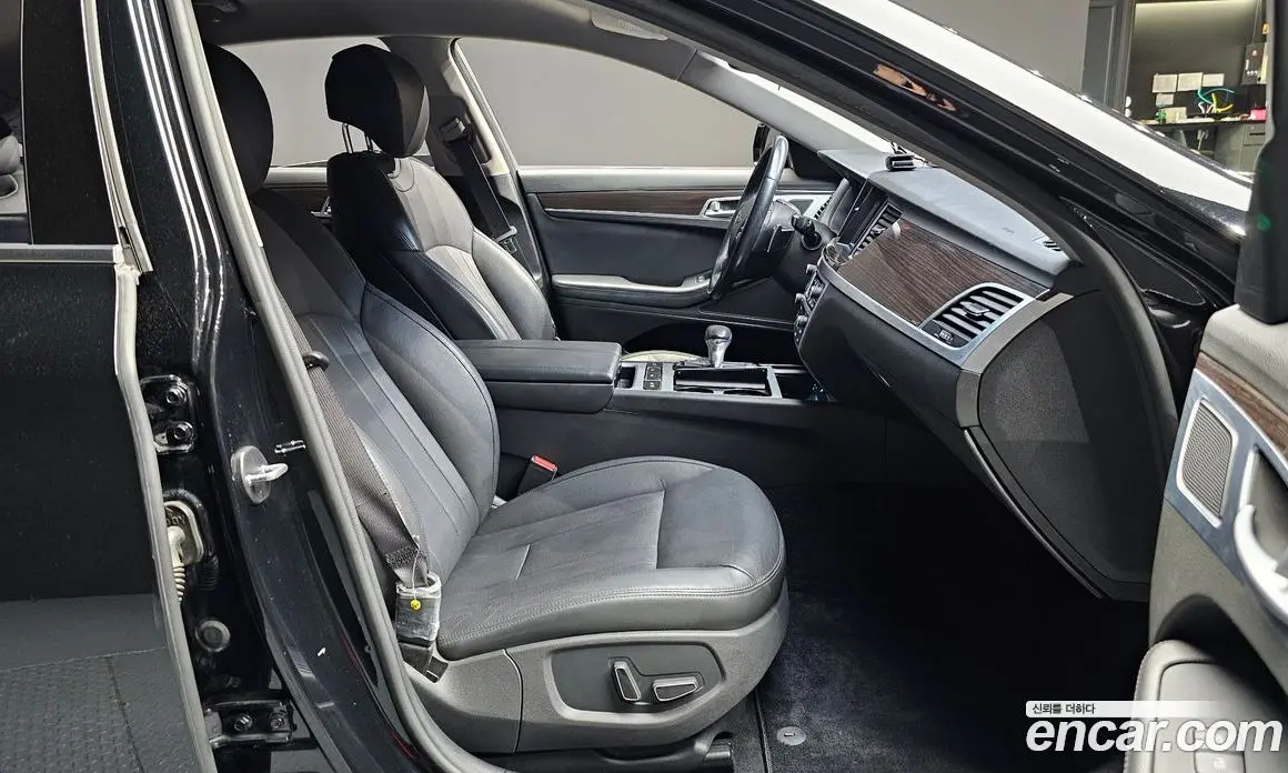Genesis G80 2016 3.3 автомат (гидро), фото 17 Genesis G80 2016 3.3 автомат (гидро), фото 17
