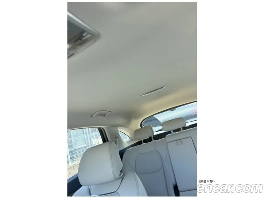 Genesis GV70 2025 2.5 автомат (гидро), фото 9 Genesis GV70 2025 2.5 автомат (гидро), фото 9