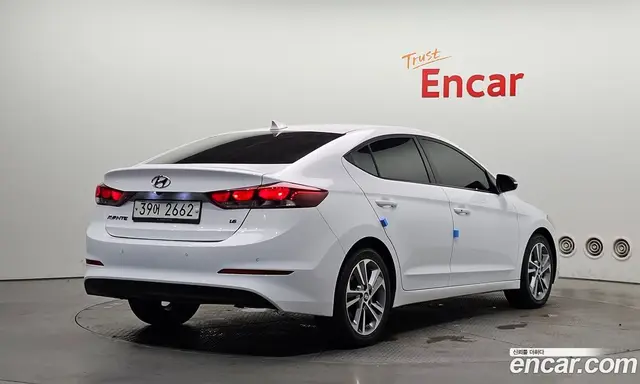 Hyundai Avante 2018 1.6 автомат (гидро), миниатюра 2