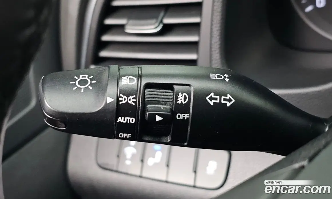 Hyundai Avante 2018 1.6 автомат (гидро), фото 16