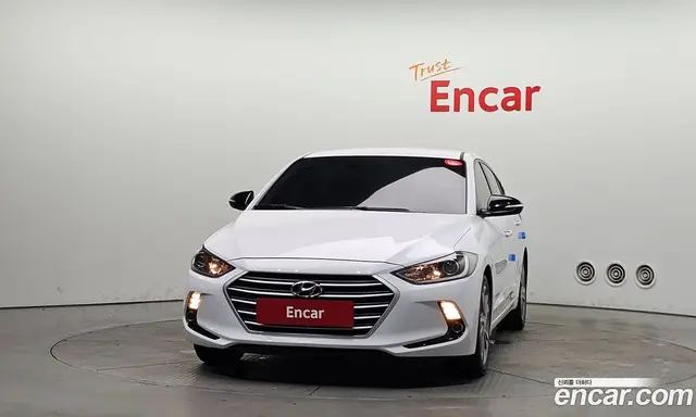 Hyundai Avante 2018 1.6 автомат (гидро), миниатюра 3
