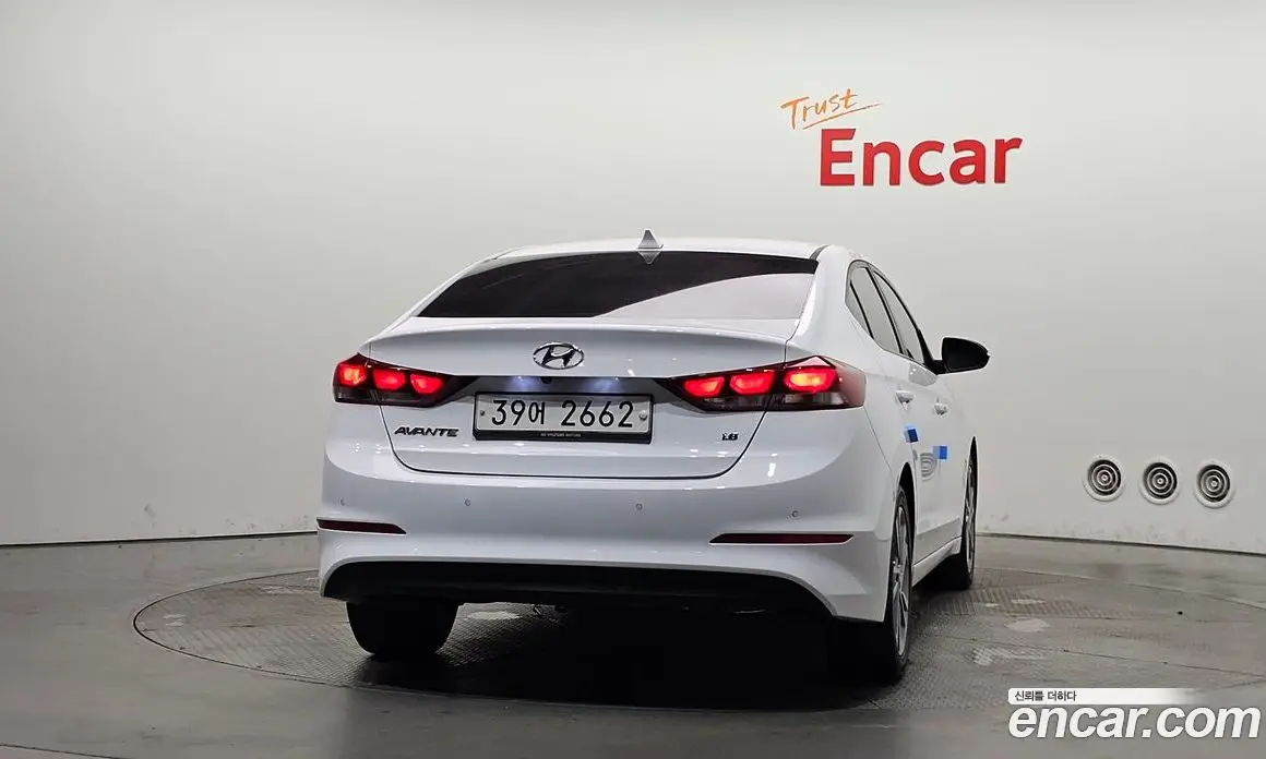 Hyundai Avante 2018 1.6 автомат (гидро), фото 4