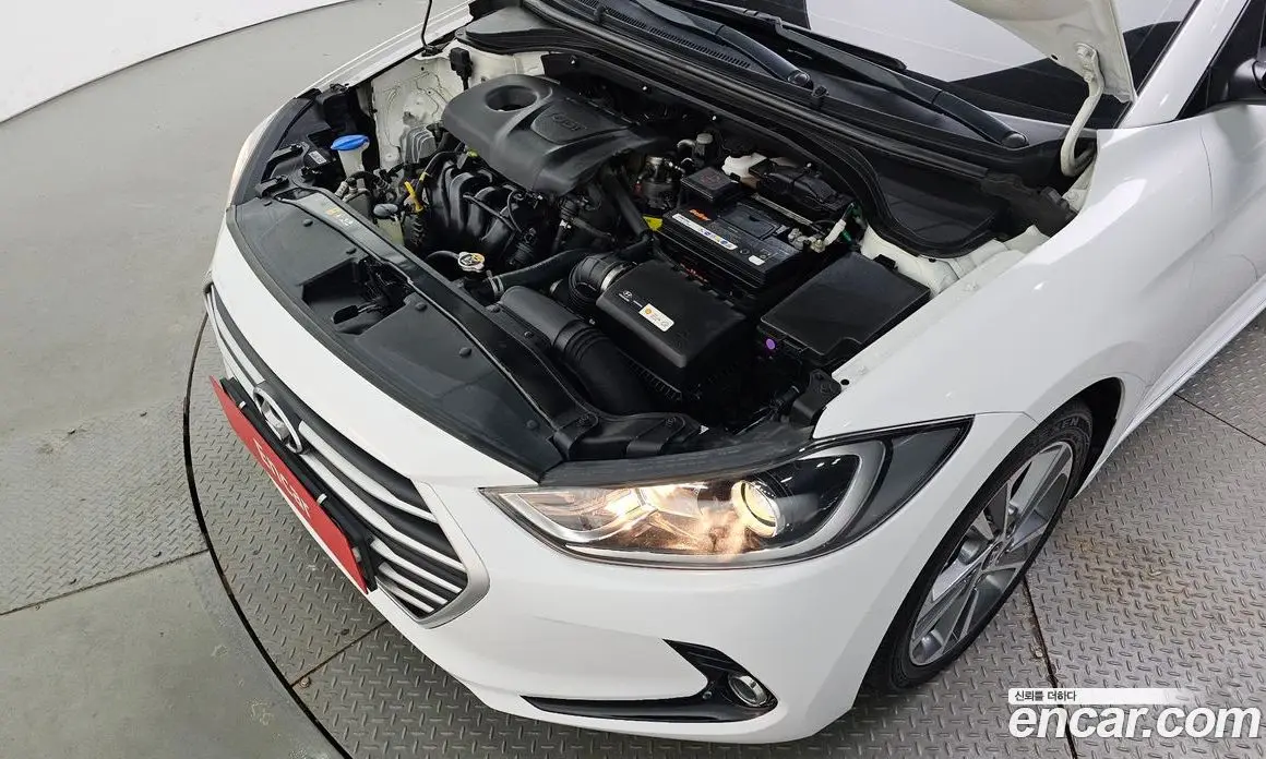 Hyundai Avante 2018 1.6 автомат (гидро), фото 6