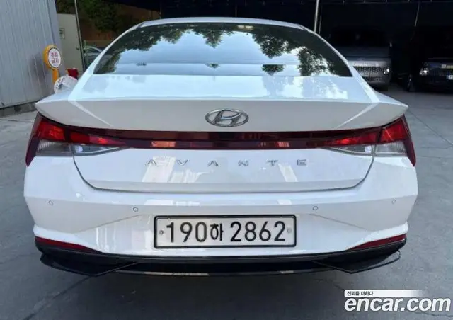 Hyundai Avante 2023 1.6 автомат (гидро), миниатюра 3