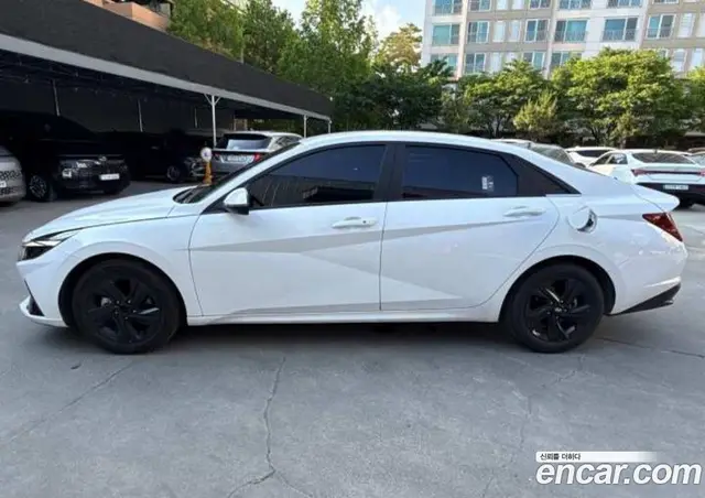 Hyundai Avante 2023 1.6 автомат (гидро), миниатюра 5
