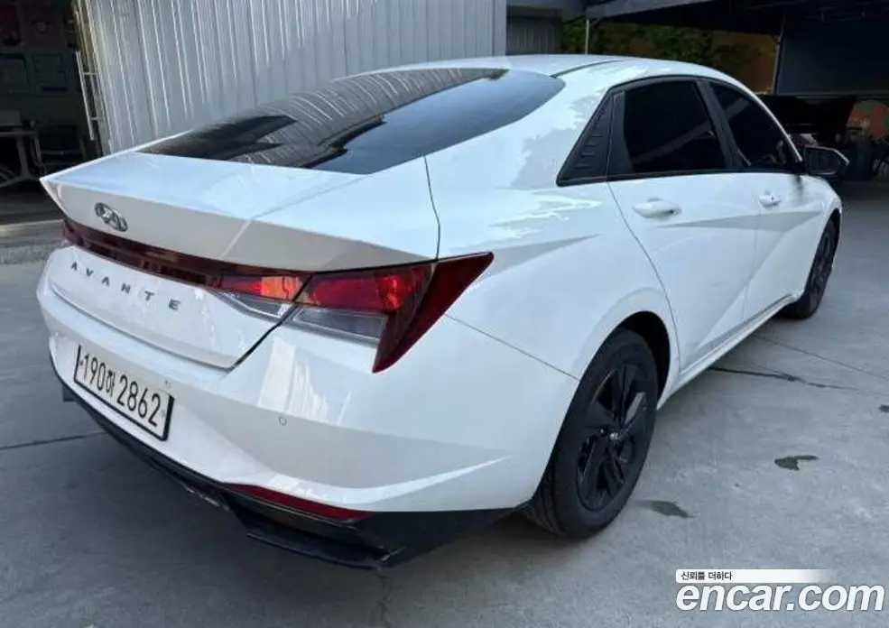 Hyundai Avante 2023 1.6 автомат (гидро), фото 6