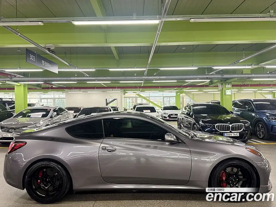 Hyundai Genesis 2009 3.8 автомат (гидро), фото 18