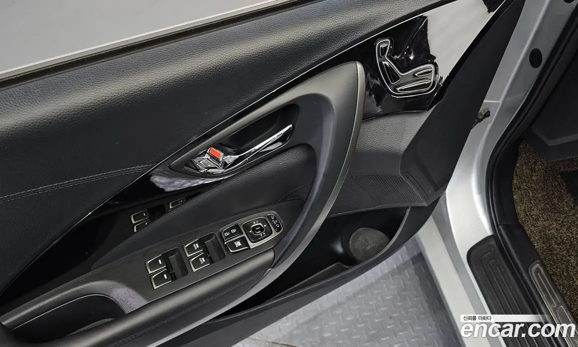 Hyundai Grandeur 2013 3.0 автомат (гидро), фото 13