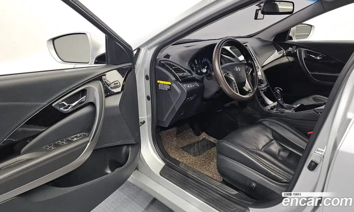 Hyundai Grandeur 2013 3.0 автомат (гидро), фото 10