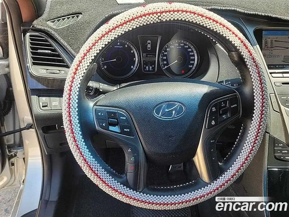 Hyundai Grandeur 2014 3.0 автомат (гидро), фото 15