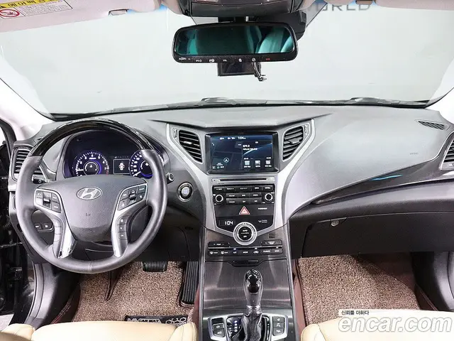 Hyundai Grandeur 2014 2.4 автомат (гидро), миниатюра 5