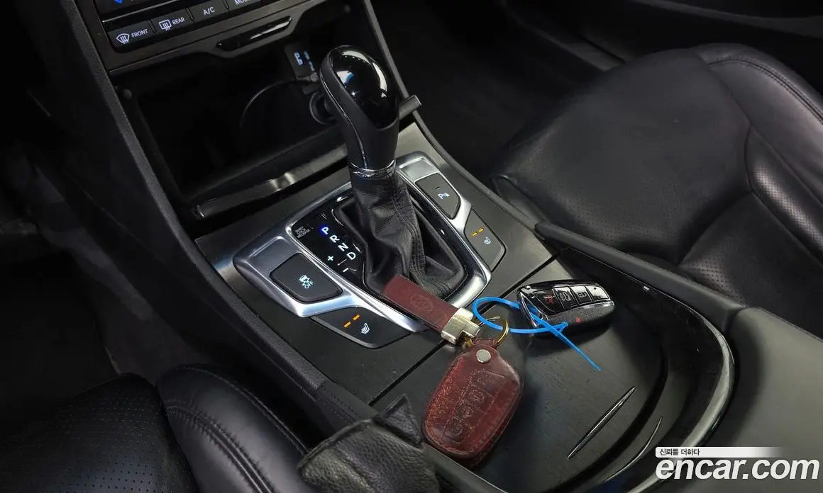 Hyundai Grandeur 2015 3.0 автомат (гидро), фото 12