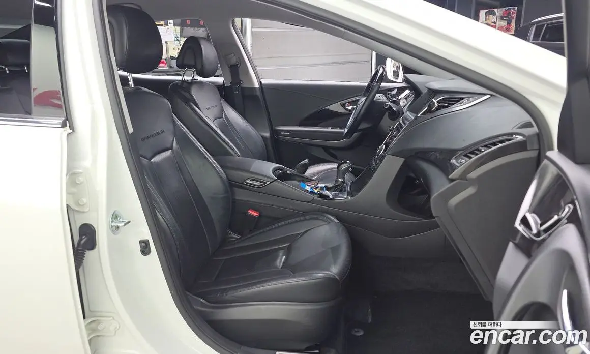Hyundai Grandeur 2015 3.0 автомат (гидро), фото 17
