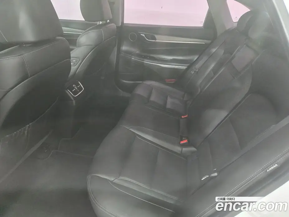 Hyundai Grandeur 2017 2.4 автомат (гидро), фото 19