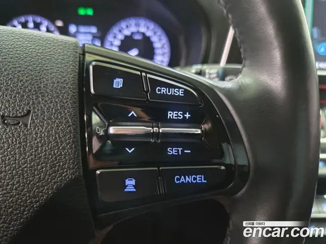 Hyundai Grandeur 2017 2.4 автомат (гидро), миниатюра 7