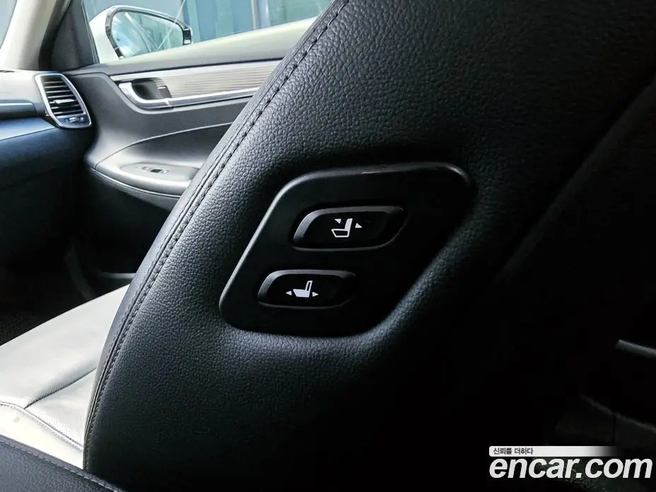 Hyundai Grandeur 2017 2.4 автомат (гидро), фото 12