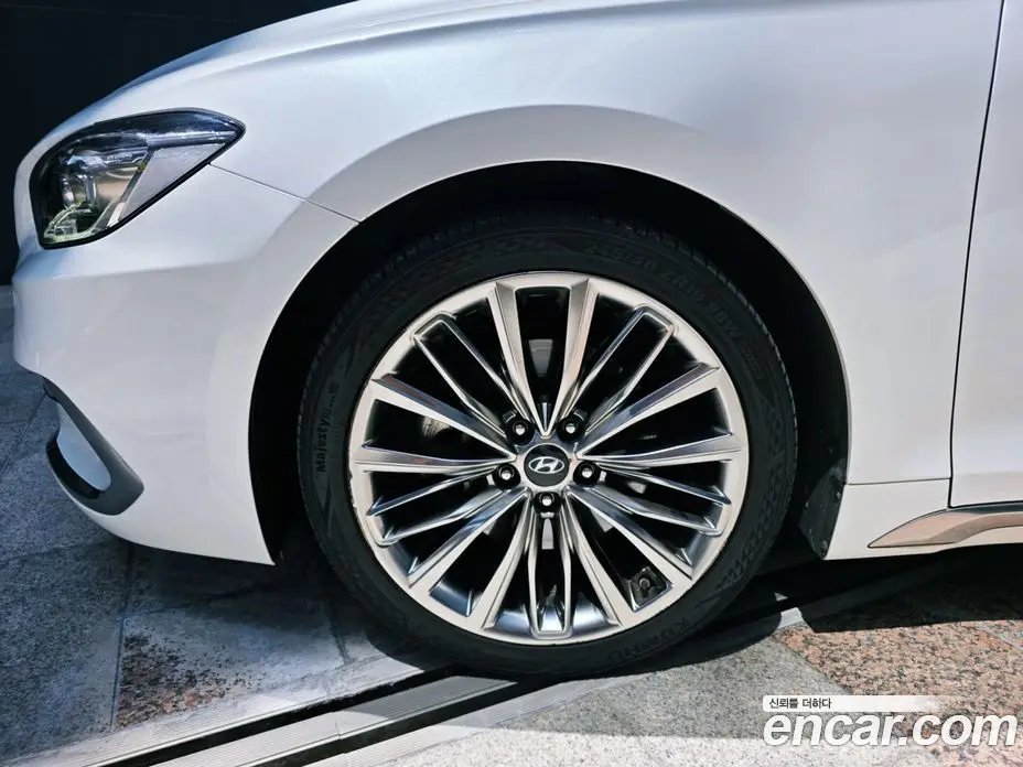 Hyundai Grandeur 2017 2.4 автомат (гидро), фото 20