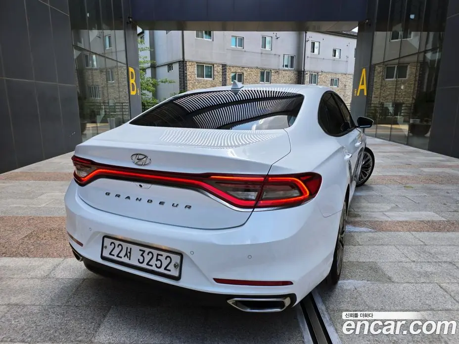 Hyundai Grandeur 2017 2.4 автомат (гидро), фото 3