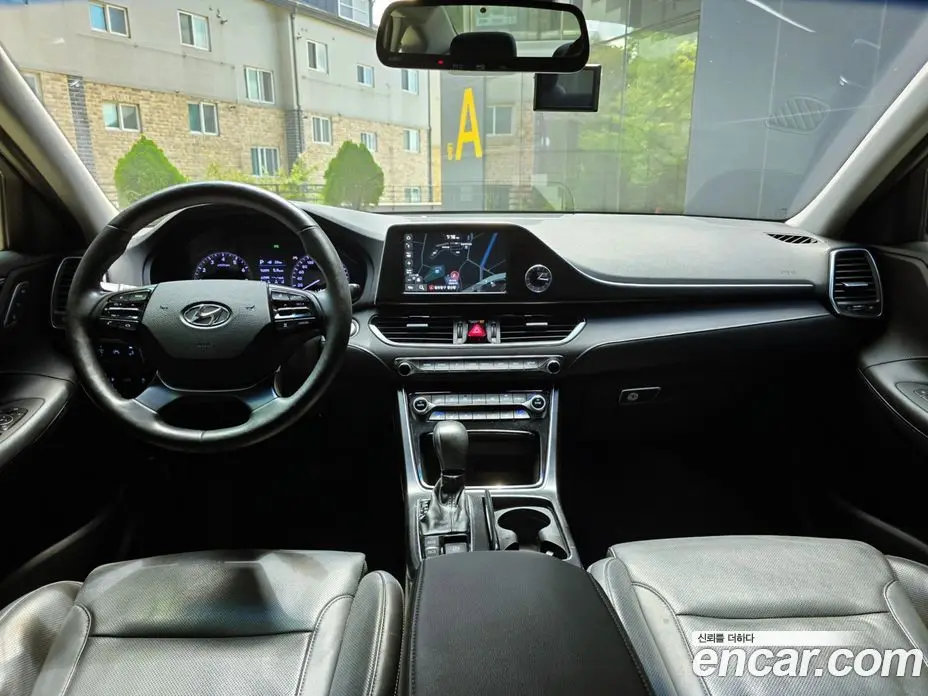 Hyundai Grandeur 2017 2.4 автомат (гидро), фото 5