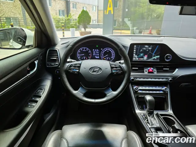 Hyundai Grandeur 2017 2.4 автомат (гидро), миниатюра 6