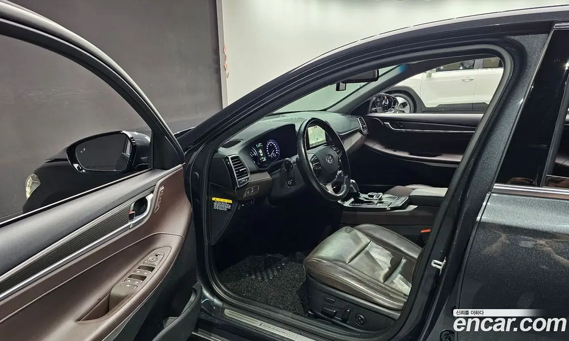 Hyundai Grandeur 2017 2.4 автомат (гидро), фото 11