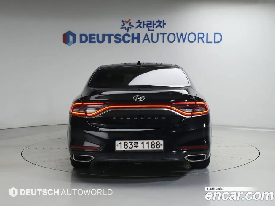 Hyundai Grandeur 2017 3.0 автомат (гидро), фото 4 Hyundai Grandeur 2017 3.0 автомат (гидро), фото 4