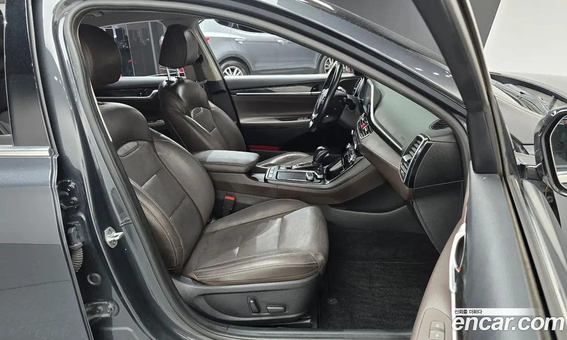 Hyundai Grandeur 2018 2.4 автомат (гидро), фото 17