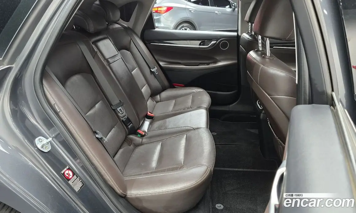 Hyundai Grandeur 2018 2.4 автомат (гидро), фото 18