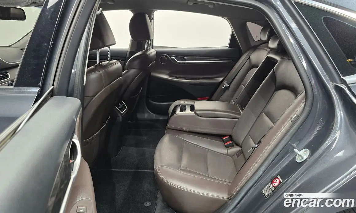 Hyundai Grandeur 2018 2.4 автомат (гидро), фото 19