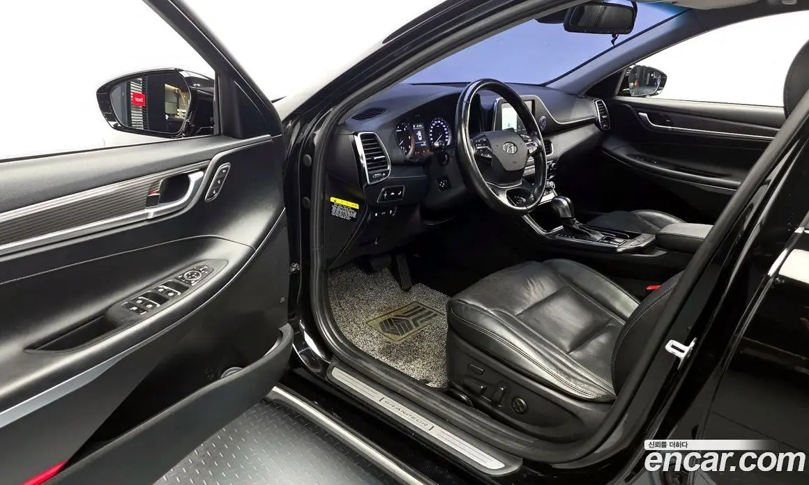 Hyundai Grandeur 2018 2.2 автомат (гидро), фото 13