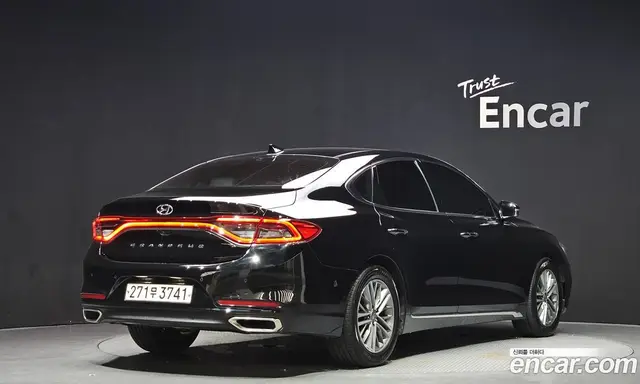 Hyundai Grandeur 2018 2.4 автомат (гидро), миниатюра 2 Hyundai Grandeur 2018 2.4 автомат (гидро), миниатюра 2