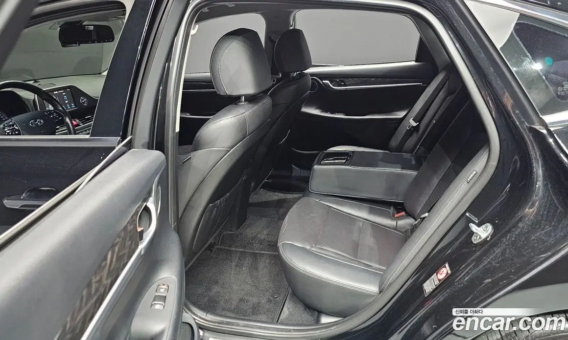 Hyundai Grandeur 2018 2.4 автомат (гидро), фото 12 Hyundai Grandeur 2018 2.4 автомат (гидро), фото 12
