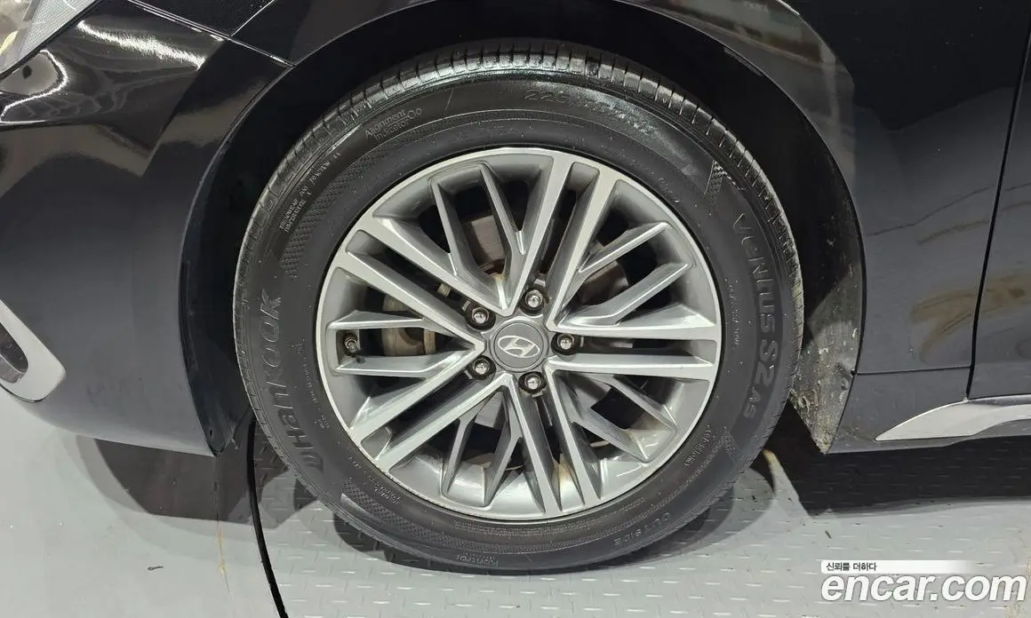 Hyundai Grandeur 2018 2.4 автомат (гидро), фото 5 Hyundai Grandeur 2018 2.4 автомат (гидро), фото 5