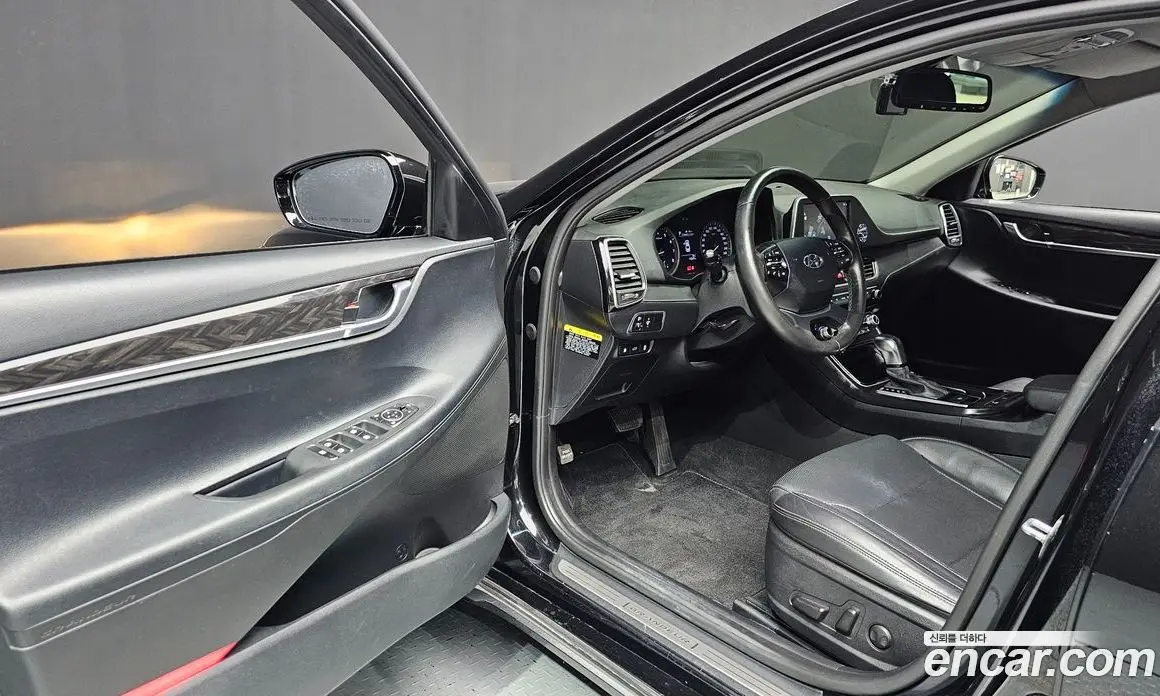 Hyundai Grandeur 2018 2.4 автомат (гидро), фото 10 Hyundai Grandeur 2018 2.4 автомат (гидро), фото 10