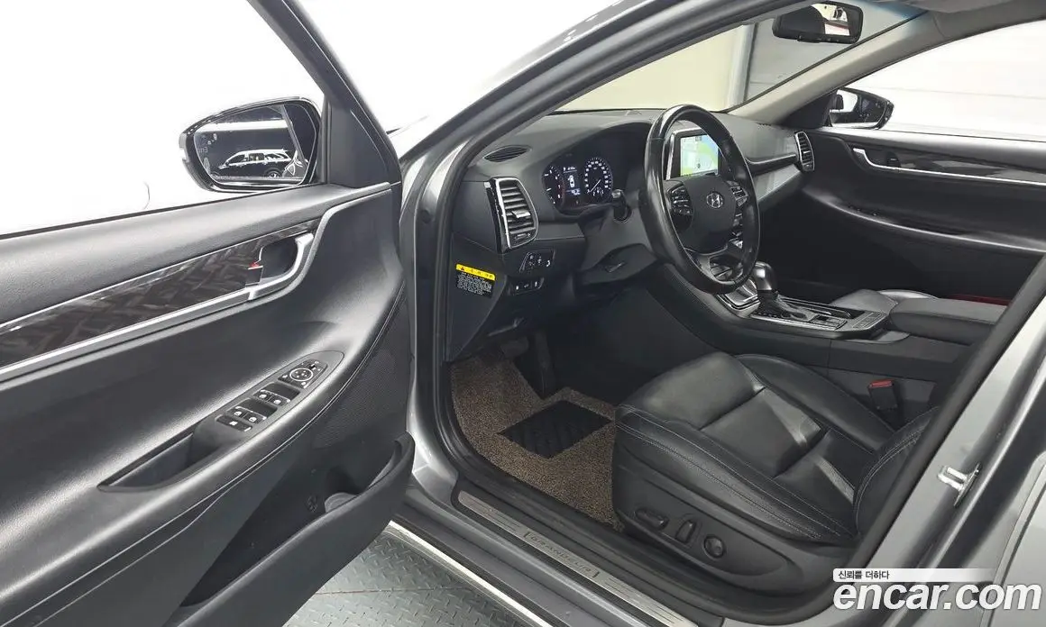 Hyundai Grandeur 2018 2.4 автомат (гидро), фото 13