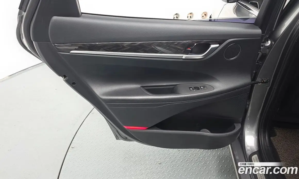 Hyundai Grandeur 2018 2.4 автомат (гидро), фото 15