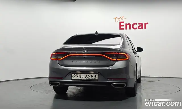 Hyundai Grandeur 2018 2.4 автомат (гидро), миниатюра 4