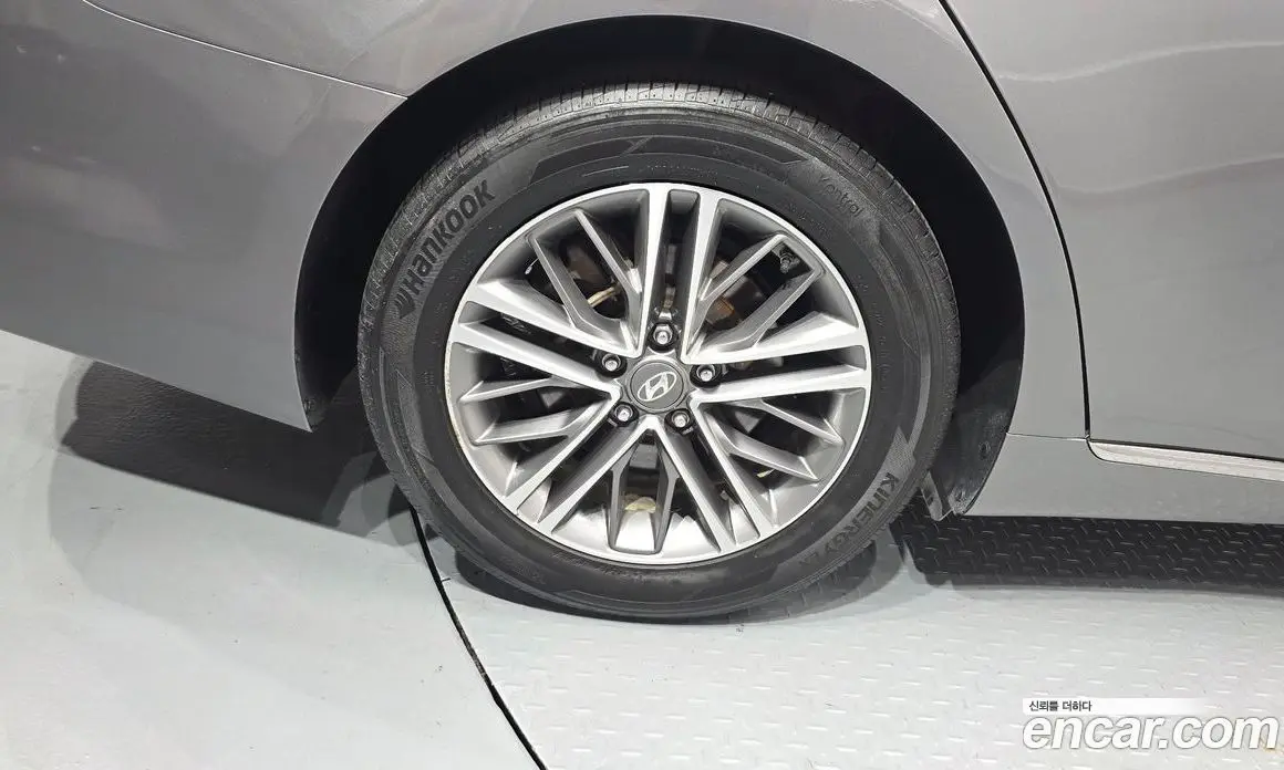 Hyundai Grandeur 2018 2.4 автомат (гидро), фото 5