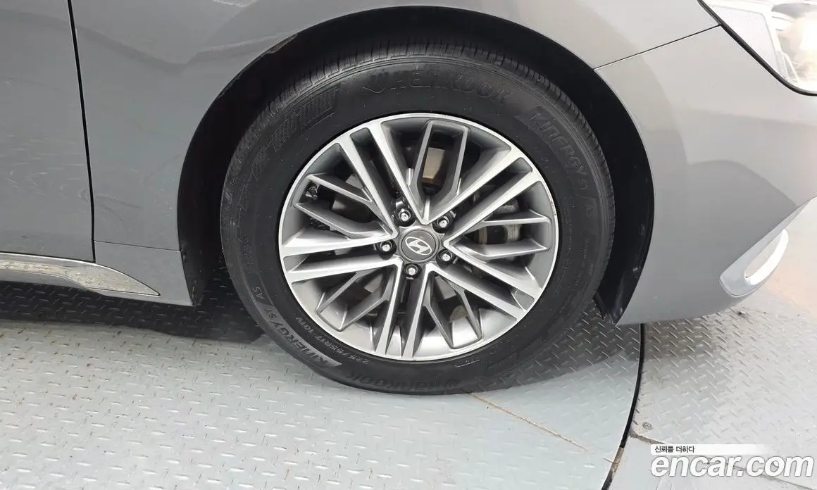 Hyundai Grandeur 2018 2.4 автомат (гидро), фото 7