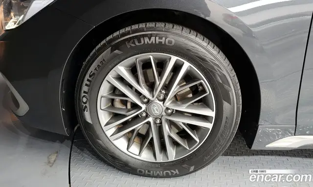 Hyundai Grandeur 2019 2.4 автомат (гидро), миниатюра 5