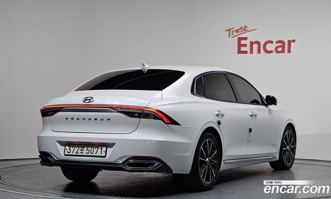Hyundai Grandeur 2021 2.5 автомат (гидро), фото 2 Hyundai Grandeur 2021 2.5 автомат (гидро), фото 2