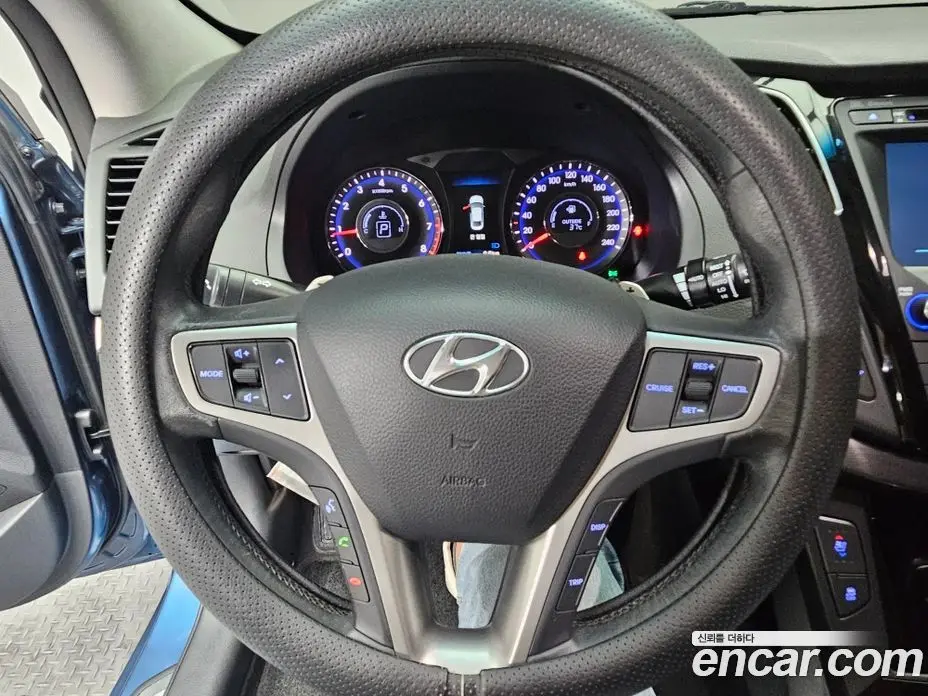 Hyundai i40 2012 2.0 автомат (гидро), фото 15 Hyundai i40 2012 2.0 автомат (гидро), фото 15