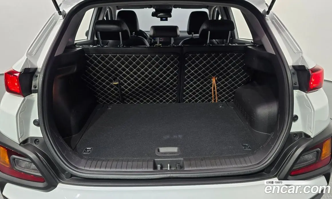 Hyundai Kona 2019 1.6 автомат (гидро), фото 18